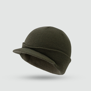 Gorro de Punto Negro Personalizable con Visera, Estilo Urbano, Ecológico y Duradero, Unisex, para Invierno - Product Image 3