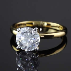 Anillo de Compromiso Solitario con Diamante Cultivado en Laboratorio, Corte Brillante Redondo, 4 Puntas, Oro, Anillo de Compromiso Clásico Minimalista - Product Image 2