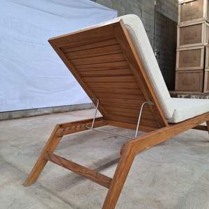 Chaise longue de patio en teck, meubles d'extérieur fabriqués en Indonésie, bois massif - Product Image 3