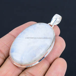 Collier pendentif en argent sterling 925, pendentif délicat, collier de pierres précieuses Bijoux faits à la main Cadeaux de Noël pour elle - Product Image 1