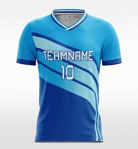 Maillot de football personnalisé sublimé unisexe col en V manches courtes anti-transpiration respirant avec impression du nom de l'équipe sur le devant 100% polyester - Product Image 1