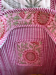 Bolsa de Mano de Algodón Rosa a la Moda con Bordado Floral Azul, Estilo Bohemio, Abierta, para Compras, para Mujer, para Toda Temporada - Product Image 3