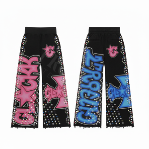 Fabricante de Ropa Urbana OEM ODM, Pantalones Personalizados con Estampado Puff y Dobladillo con Flecos, Cómodos Pantalones de Algodón y Poliéster - Product Image 2