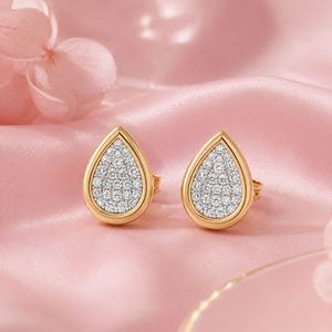 Pendientes de Oro Amarillo de 14K con Diamantes Cultivados en Laboratorio, Corte Brillante Redondo, Diseño de Racimo, de Lujo - Product Image 4