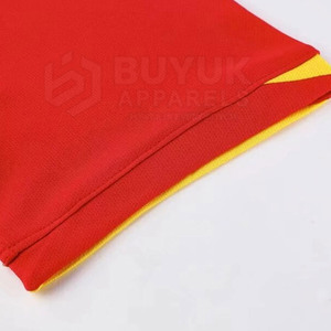 Uniforme de Fútbol Transpirable, Ligero y Duradero, 100% Poliéster Sublimado, Ropa Deportiva para Equipos Competitivos, Personalizable OEM - Product Image 4