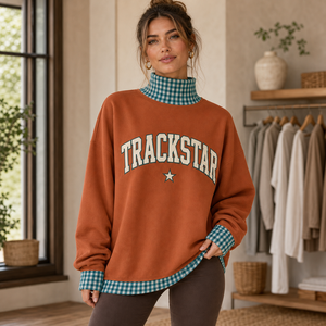 Sweat-shirt à col montant pour femme, orange rouille, avec bordure en gingham turquoise, appliqué crème style universitaire, bordure brodée, pull personnalisé Trackstar - Product Image 1