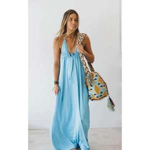 Vestido Maxi Azul Cielo con Cuello Redondo, Diseño Elegante y Desenfadado, Silueta Fluida, 100% Algodón, Disponible en ODM para Mujer - Product Image 4