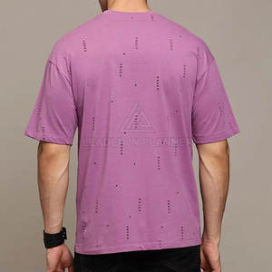 ออกแบบโลโก้ของคุณเอง เสื้อยืดคอกลมสไตล์ดิสเทรส เสื้อยืดสตรีทแวร์สำหรับผู้ชาย - Product Image 3