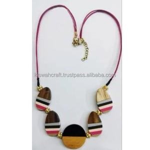 Colliers naturels au design moderne et standard pour filles bijoux pour femmes conception personnalisée écologique naturelle meilleure qualité - Product Image 3