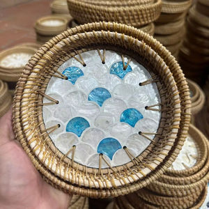 ถาดหวายธรรมชาติเคลือบด้วยเปลือกหอยมุก สำหรับเสิร์ฟ จัดเก็บ และตกแต่ง จากเวิร์คช็อปเวียดนาม - Product Image 1