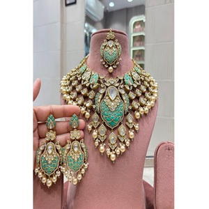 ชุดสร้อยคอทองเหลืองชุบทองคุณภาพพรีเมียมประดับมอสซาไนต์ พร้อมต่างหูและจี้สำหรับงานแต่งงานและเป็นของขวัญสำหรับผู้หญิง - Product Image 1