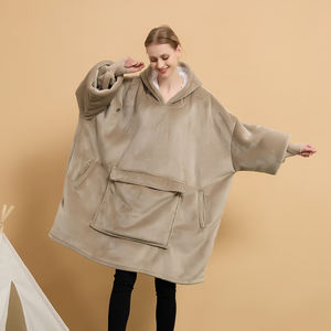 Couverture à capuche surdimensionnée personnalisée en polaire Sherpa épaisse, imprimée, confortable et chaude - Product Image 1