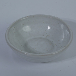 Plato para Salsas de Cerámica Hecho a Mano con Diseño Zen Asiático, Blanco con Motas, 8x3cm, para Restaurante, Hotel, Vajilla Japonesa, Salsa de Soya, Vinagre - Product Image 2