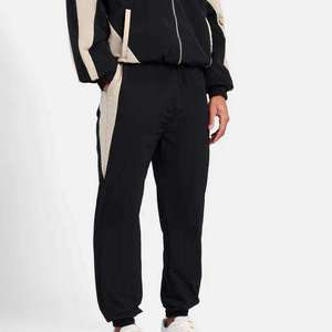 Ensemble de survêtement coupe-vent confortable avec veste et pantalon imprimés à motif uni - Product Image 5