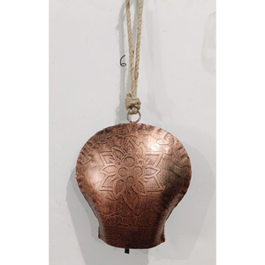 Campanas de vaca navideñas hechas a mano al por mayor, campana colgante de metal grabada con el Árbol de la Vida, estilo vintage, con correa de cuero, color oro antiguo rústico - Product Image 5