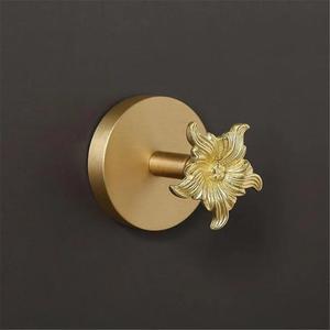 En gros, patère murale décorative ronde en laiton doré, porte-manteau et porte-serviettes de luxe en métal pour hôtel - Product Image 1