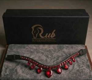 สายคาดหน้าผากม้าหนังแท้ Rub International ประดับคริสตัลสีแดง คุณภาพพรีเมียม - Product Image 2