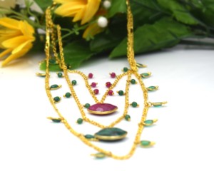 Collar con colgante de tres capas chapado en oro de 18k para mujer, con piedras de circonio rosa y verde, estilo bohemio, cadena de eslabones, joyería - Product Image 3