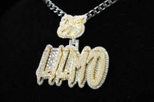 จี้เพชรฮิปฮอปแบบกำหนดเองพร้อมตัวอักษรประดับเพชร ตัวจี้ทรงแฟนซี เงินแท้ 925 ประดับเพชรโมอิสซาไนต์ทรงกลม ผ่านการทดสอบเพชร - Product Image 4