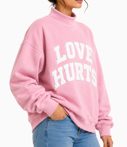 Sudadera de cuello alto estilo universitario para mujer con logotipo personalizado, transpirable, informal, de forro polar, con apliques de letras. - Product Image 2