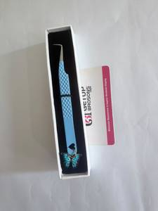Pince à épiler pour cils GELUP BROSONS en acier inoxydable, pointe lisse, précision 90 degrés, design papillon bleu, emballage en boîte - Product Image 1