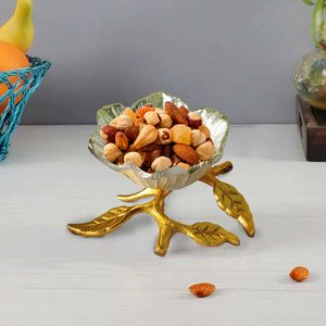 Elegante Tazón de Plata Alemana con Base de Hojas Doradas – Tazón Decorativo Premium para Frutos Secos, Dulces y Nueces - Product Image 4
