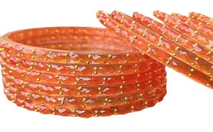 Bracelets en verre goutte de pluie de qualité supérieure avec finition lisse et brillante, bijoux élégants pour mariages et tenues traditionnelles, en vente - Product Image 3