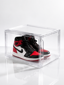 Boîte de présentation de chaussures en acrylique moderne et élégante, finition polie, taille et couleur personnalisables, protège les chaussures de la poussière, visibilité facile pour une utilisation simple. - Product Image 2
