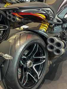 XDiavel V4 1158cc V4 Grand Turismo, Nueva Motocicleta Deportiva de Alto Rendimiento - Product Image 3