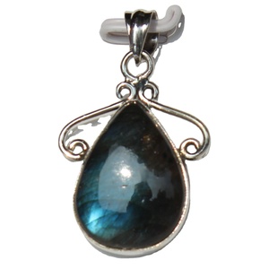 Pendentif artisanal unisexe en argent sterling 925 avec pierre de labradorite fantaisie en forme de goutte, thème religieux hindou - Product Image 4
