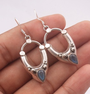 ต่างหูห้อยทรงหยดน้ำลาบราดอไรต์ธรรมชาติ เงินแท้ 925 ทำมือ เครื่องประดับพลอยแบบห้อย ขายส่ง - Product Image 2