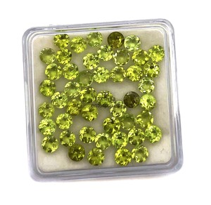 Peridoto natural de 7 mm, corte redondo, piedras sueltas de alta calidad, peridoto facetado para la fabricación de colgantes de joyería a precio de fabricante. - Product Image 1