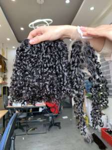 Perruques de cheveux humains vietnamiens bruts pixie curl Perruques Lace Front de cheveux humains Cheveux humains pixie bouclés bon marché - Product Image 1