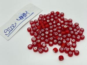 Cuentas de disco rojas con corazón blanco de 4 mm, ideales para la fabricación de joyas, pulseras, collares, pendientes y accesorios creativos. - Product Image 2