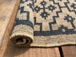 Tapis rectangulaire artisanal en laine et acrylique, motif floral Kilim, fait main, écologique, à poils moyens, pour salon, avec base en latex Krafterscustom - Product Image 1