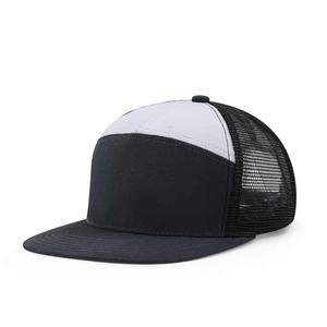 Gorras de Golf Trucker Estructuradas de 6 Paneles con Logotipo Personalizado, Malla Impermeable, Lona Vaquera, Diseño Perforado con Corte Láser, Bordado y Goma - Product Image 4