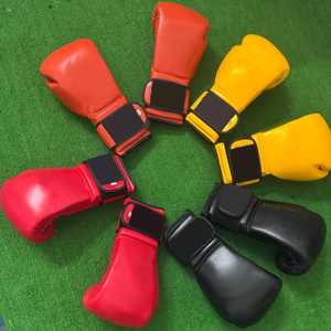 Gants de boxe professionnels Cleto Reyes Twins Boxing en cuir véritable pour MMA, Muay Thai, sparring et kick-boxing - Product Image 1