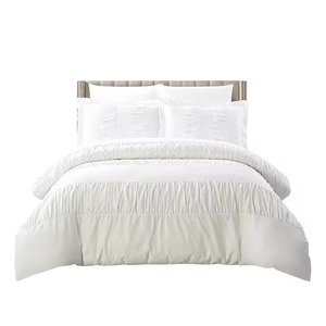 Juego de Edredón Clásico Blanco de 3 Piezas con Volantes, Relleno de Poliéster, Lavable a Máquina, para Uso Doméstico - Product Image 1