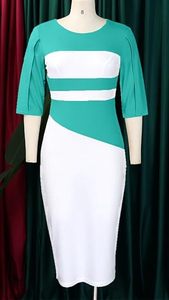 Robe polo pour femme de marque - Tenue de team building - Uniforme sportif pour femme à manches courtes avec impression personnalisée - Product Image 3