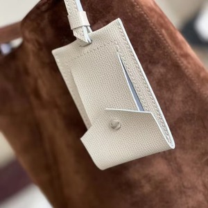 Étiquettes de bagages en cuir gravées sur mesure, accessoires de voyage en cuir véritable personnalisés en gros, fabricant LTG-0364 - Product Image 5