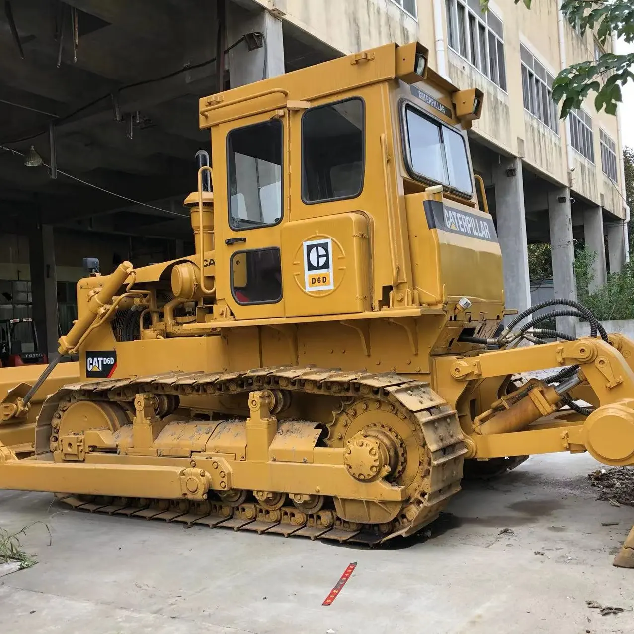 Molto bassi costi di spedizione cat D6D D4G crawler bulldozer con ripper a basso prezzo e di buona qualità