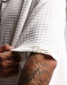T-shirt formel à manches courtes et col rond pour homme BlanqWear, coupe ample, 100% coton premium 200g, antibactérien, séchage rapide, écologique - Product Image 2