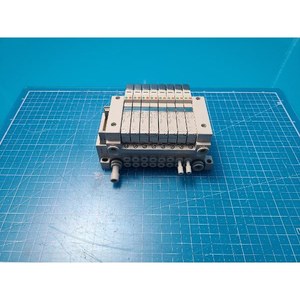 Válvula Solenoide Neumática SMC VQ1201N-51-Q Usada Como Parte del Equipo Legacy Semiconductor - Product Image 5