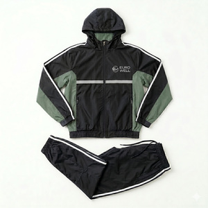 Ensemble survêtement coupe-vent en nylon surdimensionné avec logo personnalisé pour homme, ensemble de jogging décontracté pour homme, survêtement à capuche pour l'extérieur - Product Image 4
