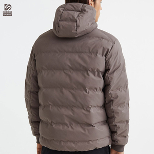 Nouvelle veste d'hiver matelassée pour homme avec logo personnalisable sur le devant, design optimal, caractéristiques coupe-vent et respirantes - Product Image 5