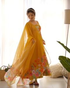 Meilleur prix, robe de soirée élégante et traditionnelle, costume pour femmes, vêtements indiens et pakistanais, dernières tendances, salwar kameez élégant et exclusif - Product Image 4