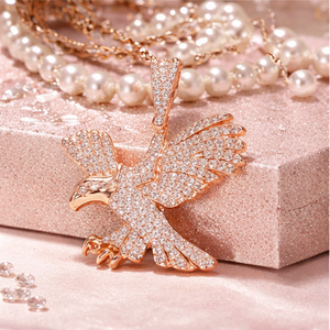 Lujoso Collar de Oro Rosa Sólido de 10K con Colgante de Águila Personalizado con Incrustaciones de Diamantes Naturales Brillantes, Joyería Fina, Regalos Bonitos - Product Image 5