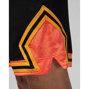 Pantalones Cortos Deportivos Personalizados de Malla para Hombre, Diseño Moderno, 100% Poliéster, 5 Pulgadas de Largo Interior, para Gimnasio, Baloncesto y Atletismo - Product Image 5