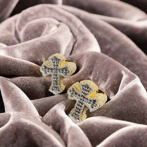 Vente en gros de bijoux personnalisés en argent 925 pavé de moissanite, diamant plaqué rhodium, croix religieuse chrétienne, fiançailles, bling hip hop - Product Image 4