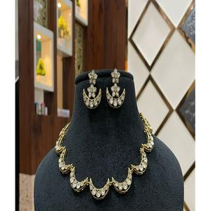 Elegante Juego de Collar y Aretes de Lujo para Mujer, Chapado en Oro, con Circonitas y Kundan, para Bodas y Fiestas - Product Image 1